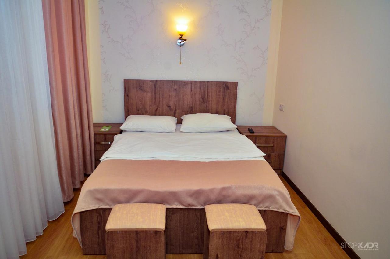 Asour Hotel Goris Exterior photo
